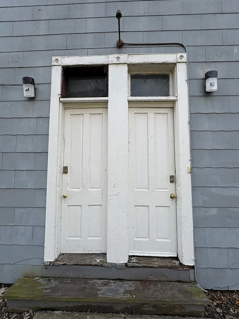 26 Conklin Apts — Photo 2