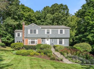 12 Lyons Rd, Armonk, NY 10504