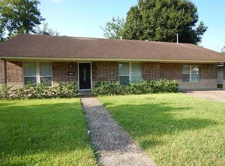 5854 Heron Dr, Houston, TX 77033