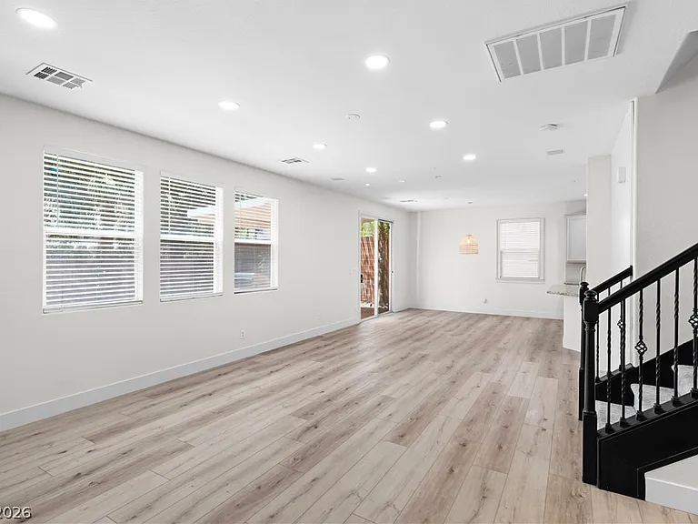 11223 Tribiani Ave — Photo 7