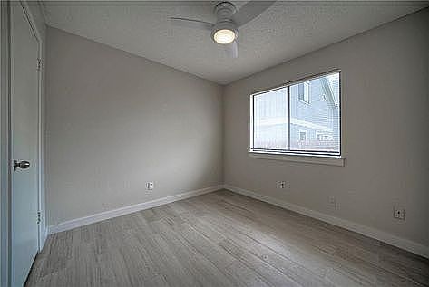 5th image of 916 Bodgers Dr