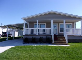 52656 Pineview Cir, New Baltimore, MI 48051
