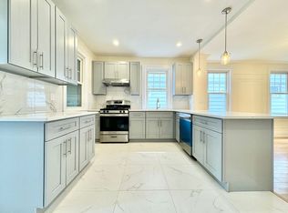 6269 Austin St, Rego Park, NY 11374
