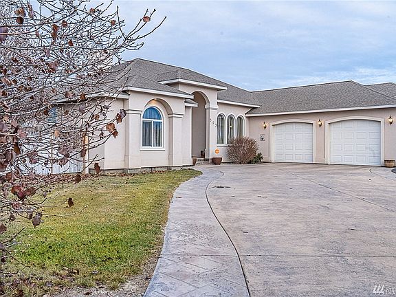 3rd image of 393 Dream St SE