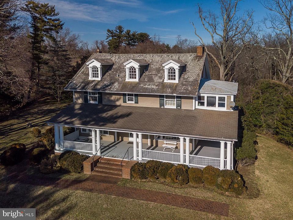 1st image of 1604 Pine Lane Retreat