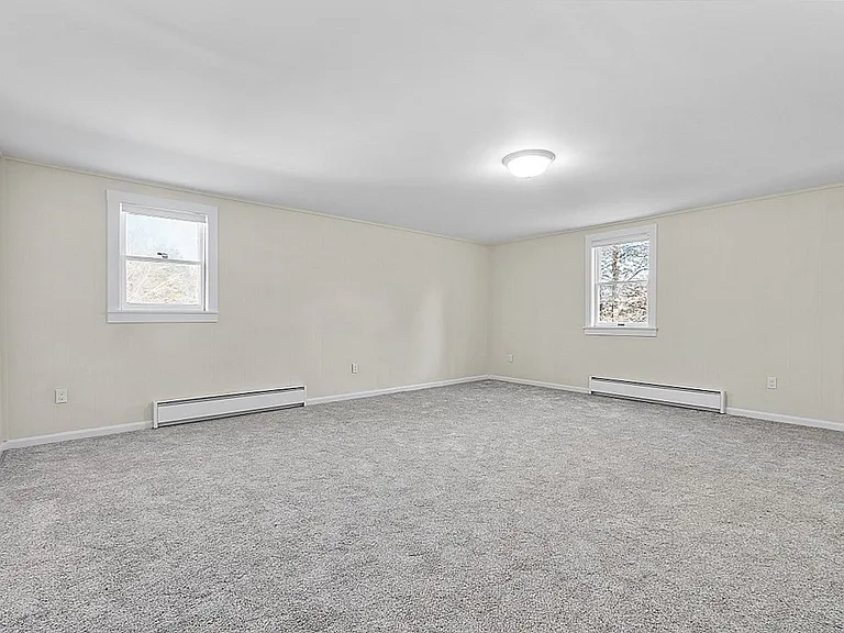 8 Main St #2-R — Photo 10