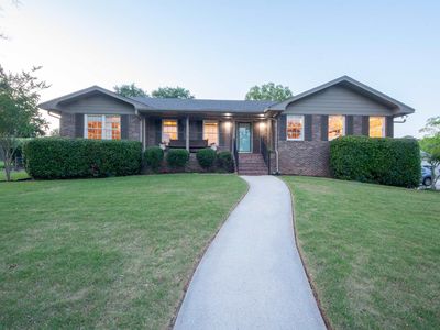 1836 Canton Rd, Vestavia Hills, AL, 35216
