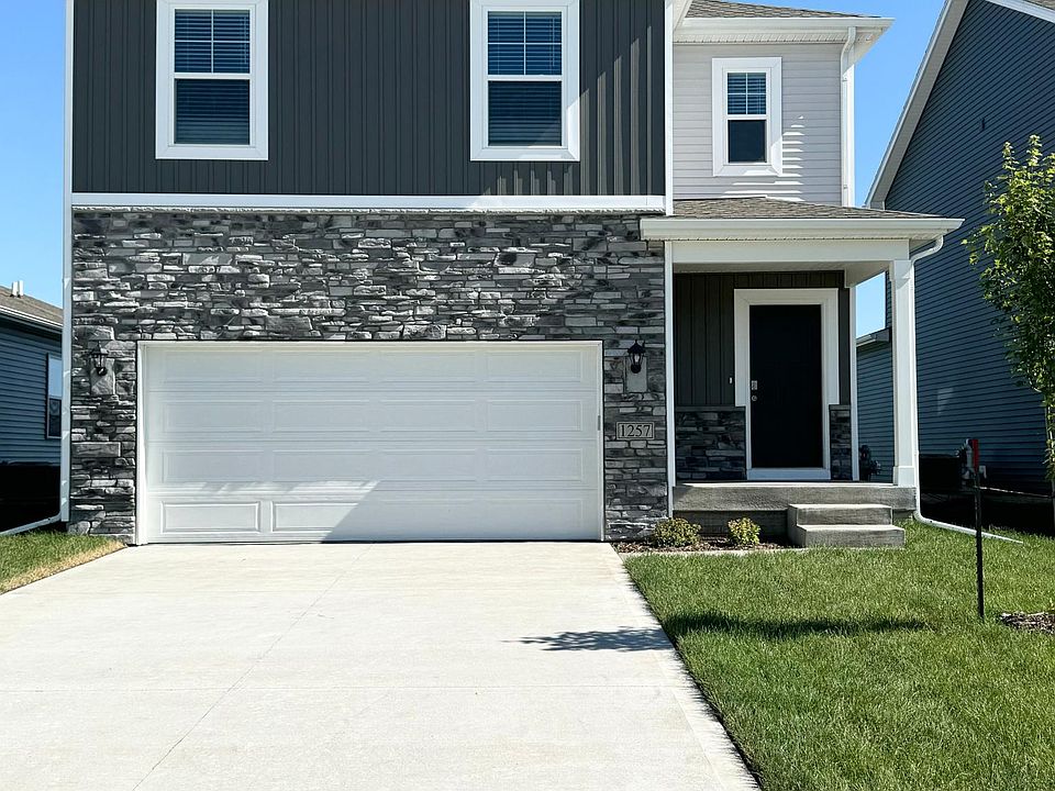 1st image of 1257 NW Williamsburg Ln #A