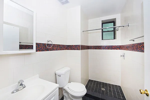 Rented by DYNY Inc | media 21