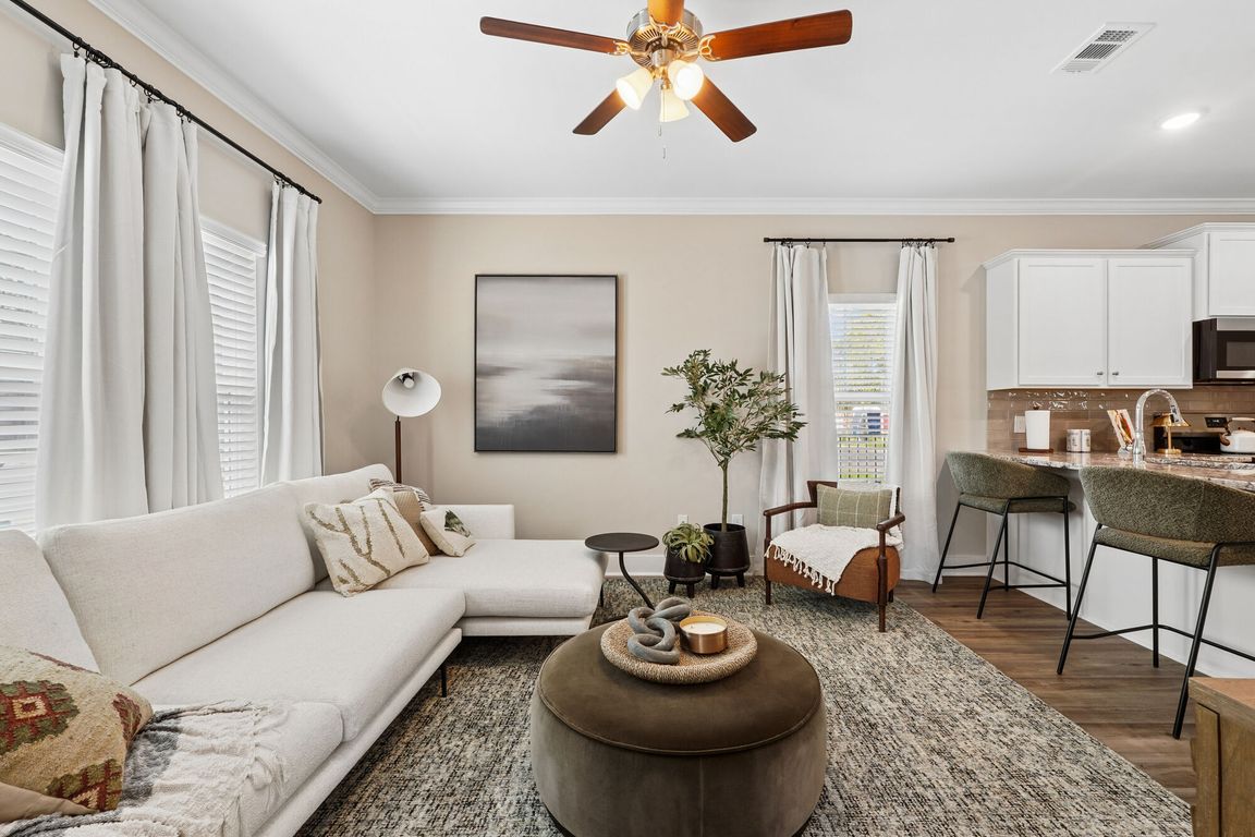 River Ford apartments community photo