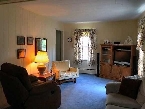 3rd image of 50 Merriam Ave