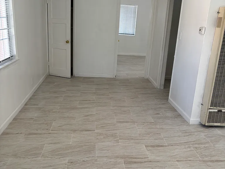 2410 N Eastern Ave #1/2 — Photo 5