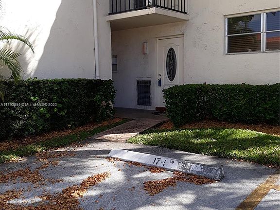2nd image of 9520 S Hollybrook Lake Dr APT 101