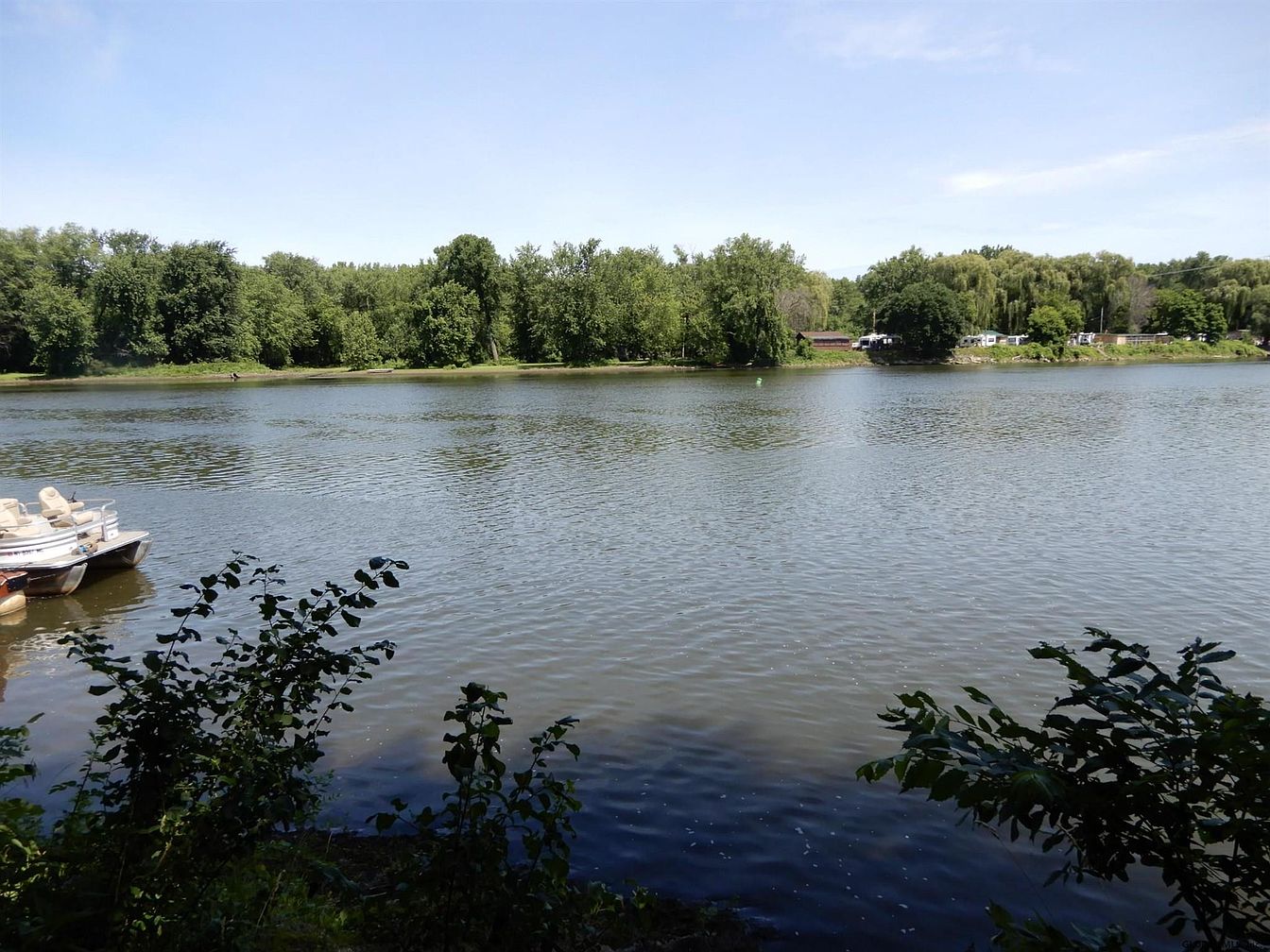 1st image of RIVER BEND Road