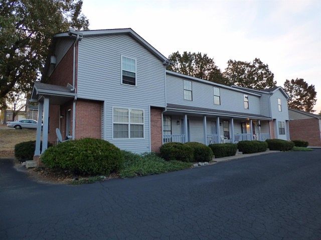 1st image of 1510 W Knollwood Cir