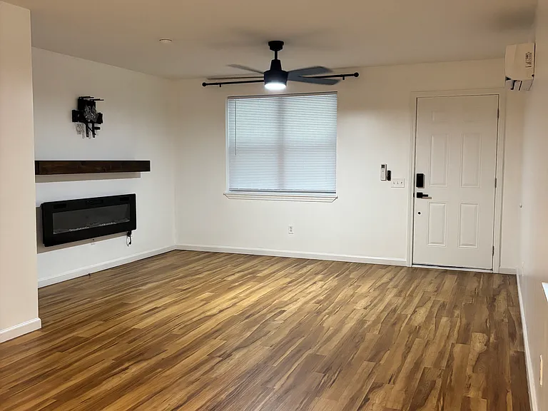 346A McDowell St #A — Photo 4