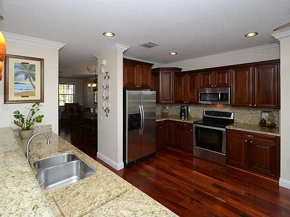 4th image of 1063 Chenille Cir