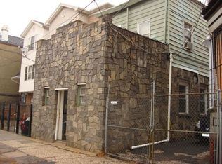 36 Chestnut St, Newark, NJ 07102