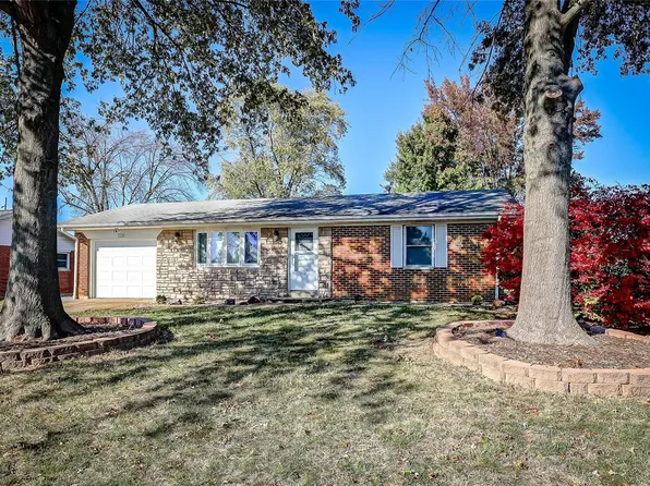 711 Willow Ln, Waterloo, IL 62298