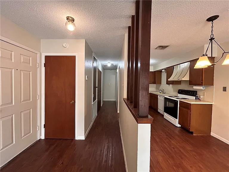 4217 Acushnet Dr #D — Photo 13