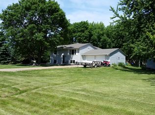 26798 S Meadow Ln, Sioux Falls, SD 57106