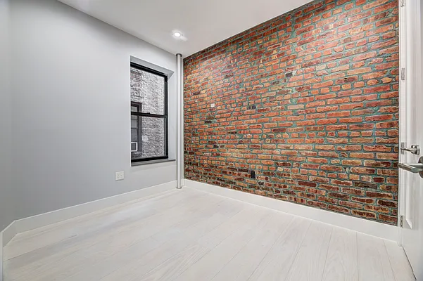 Rented by REAL New York | media 18