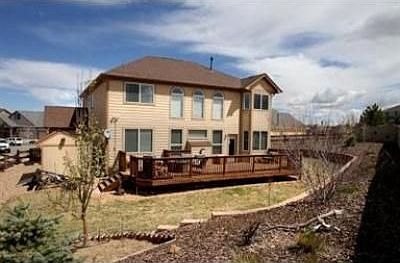 Huge backyard- beautiful landscaping and garden