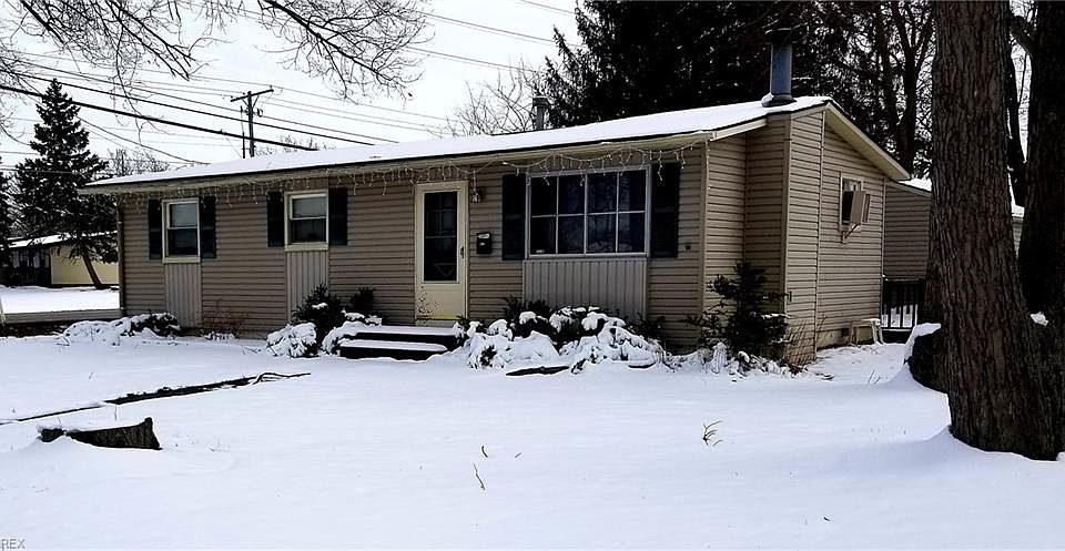 1st image of 917 Stanford Ave