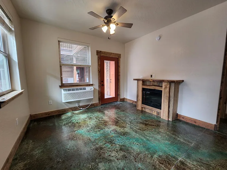 816 Palmer St — Photo 16