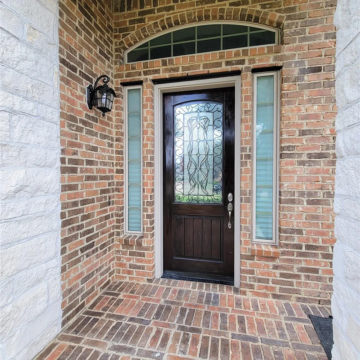 5 bed, 4.0 bath, 3611 sqft, $3,295 — Photo 3