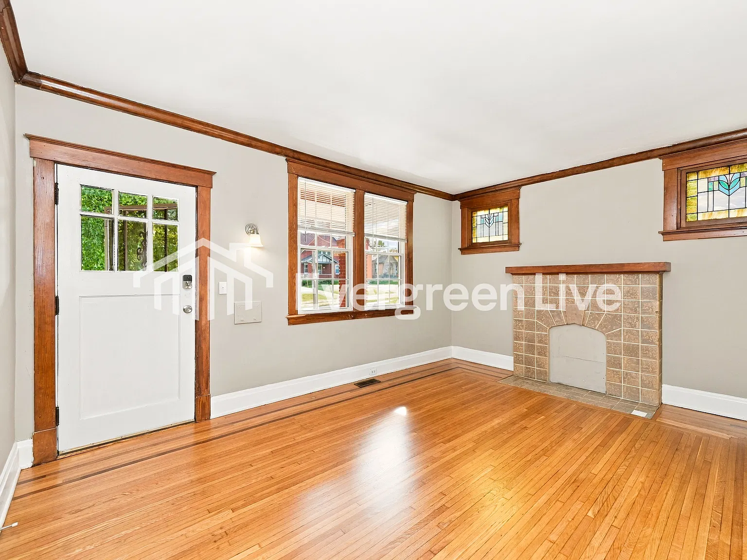 4 bed, 1.0 bath, 2237 sqft, $1,795 — Photo 4