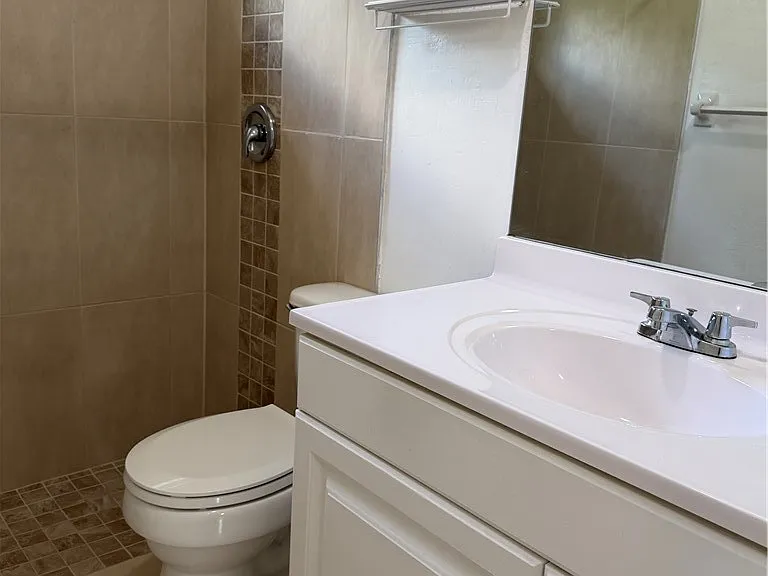 2804 River Ridge Blvd — Photo 12