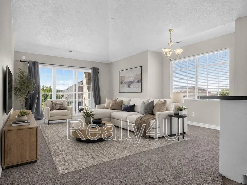 1212 W Spencer Rd #303