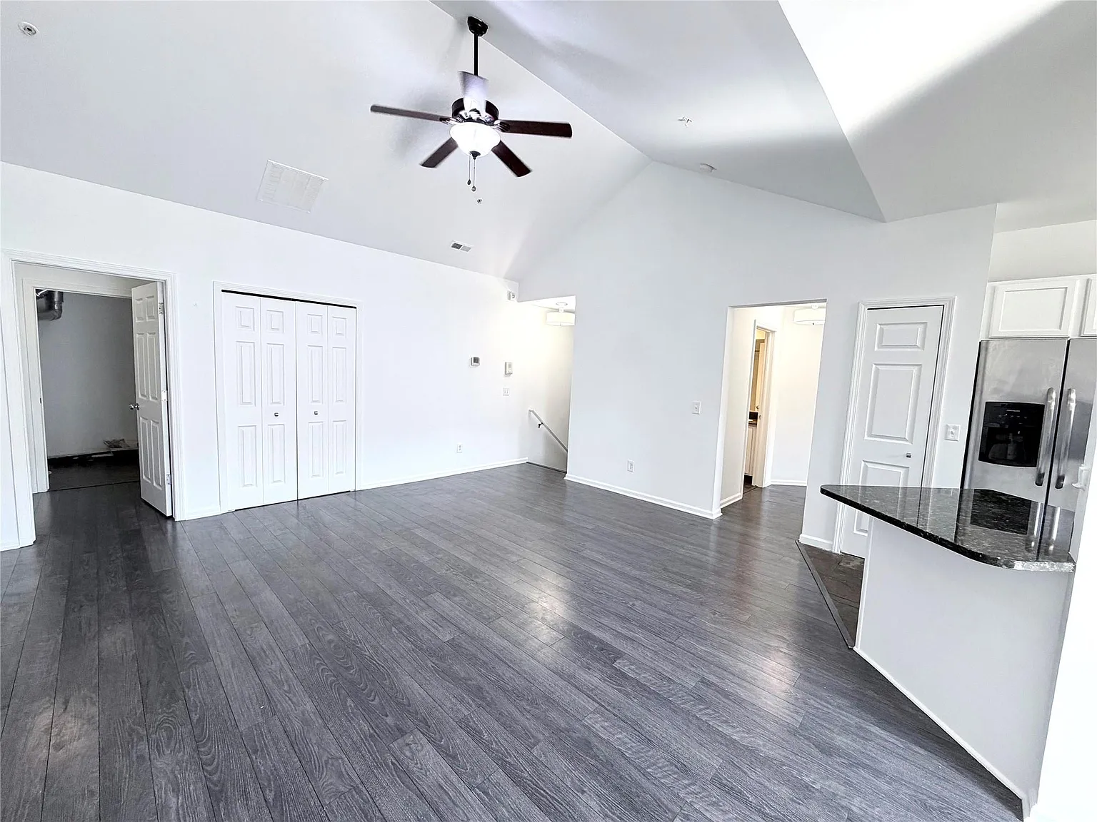 2 bed, 2.0 bath, 1242 sqft, $2,000 — Photo 4
