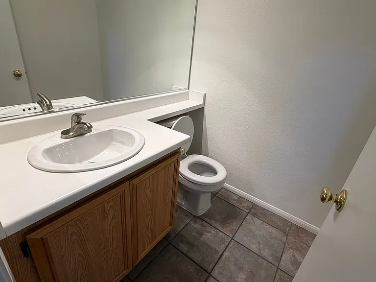 2424 Predera Ave — Photo 17