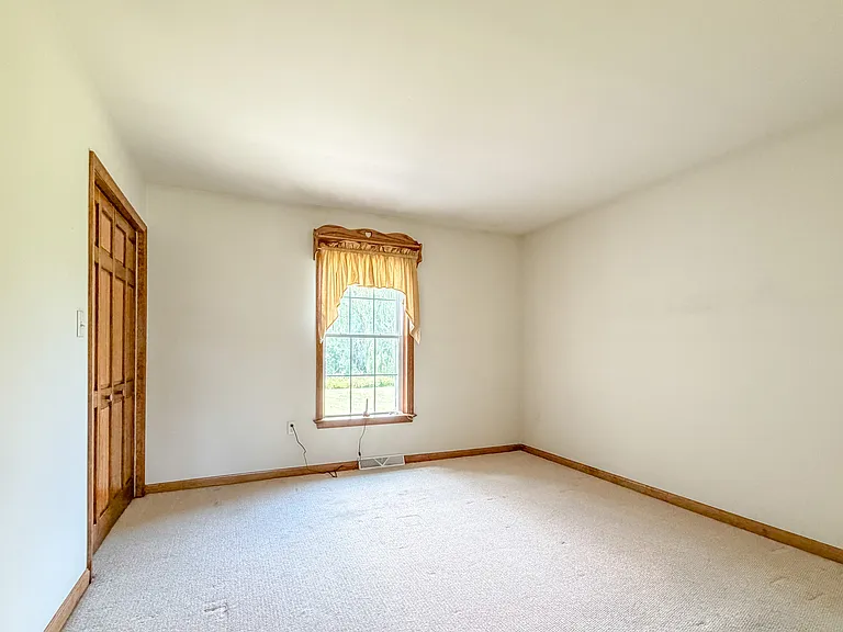 1387 Sheep Hill Rd — Photo 23