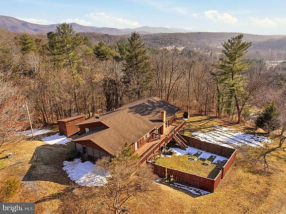 2nd image of 455 Woodside Dr