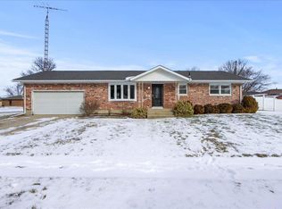 1060 Montego Dr, Springfield, OH 45503