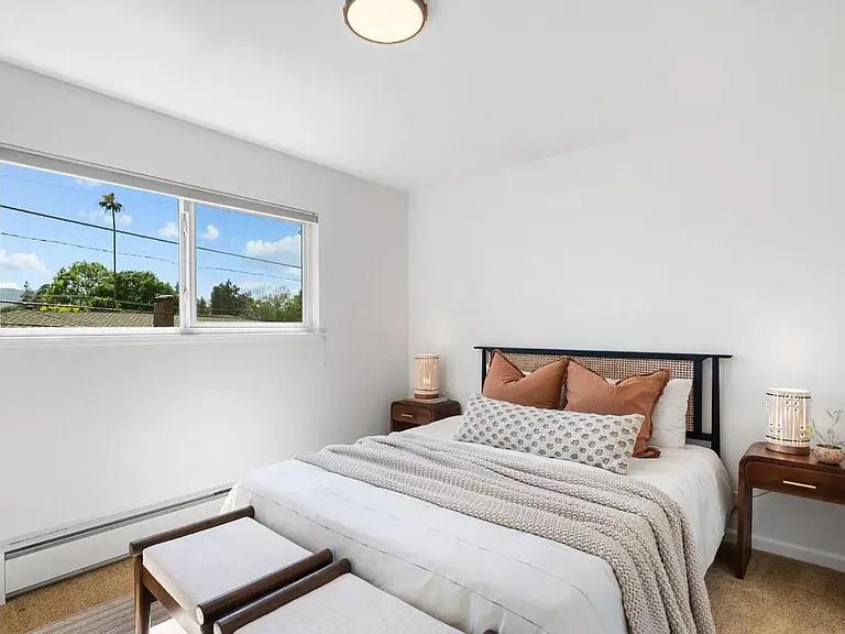 1602 Sheffield Ave — Photo 17