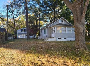 21660 W Nine Mile Rd, Southfield, MI 48075