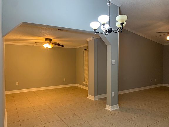 4th image of 14211 Dartwood Dr