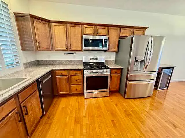 11046 SW Adele Dr — Photo 2