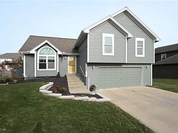 8902 NE 109th Ter, Kansas City, MO 64157