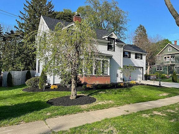 2nd image of 84 Huron St