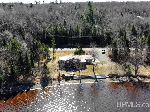 19783 Skanee Rd, Lanse, MI 49946