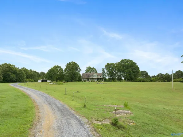 1074 County Road 158, Fyffe, AL 35971