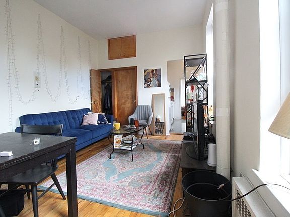 2nd image of 252 W 91st St #52B