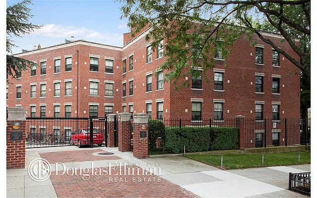 Sold by Douglas Elliman | media 24