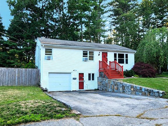 2nd image of 46 Sunapee Ct