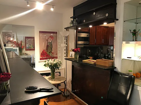 Rented by R New York | media 19